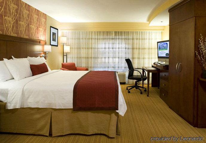 Courtyard Jacksonville Orange Park Room photo